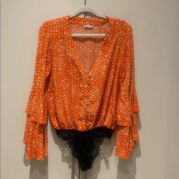 Free People Ditsy Orange Floral Wide Tiered Bell Sleeve Bodysuit - Picture 4 of 11